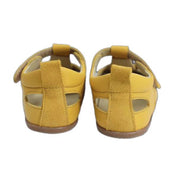 Sandalia barefoot infantil Marea Tuorlo con puntera cerrada anatómica, ideal para pies anchos y empeine medio o alto