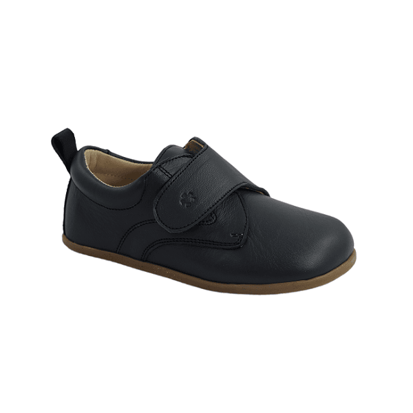 Zapato barefoot infantil Tico color azul marino con suela fina, puntera ancha. Zapato respetuoso para niños. Hecho en España.