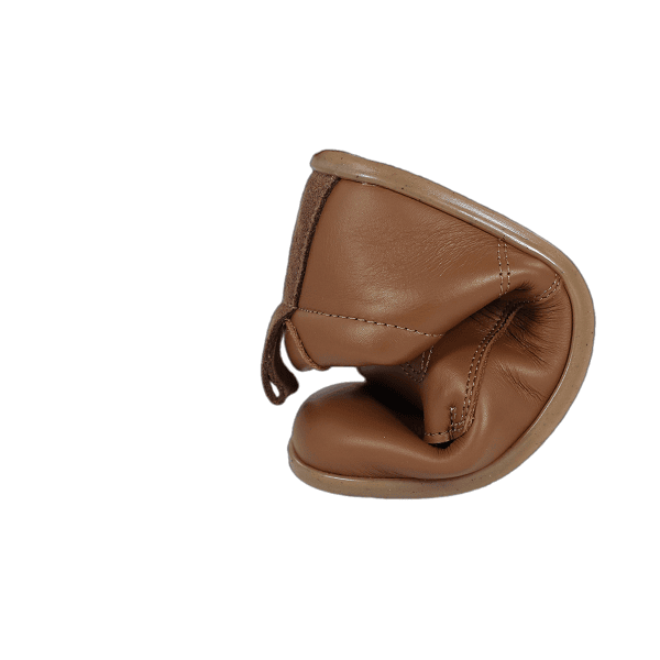 El modelo Tico Terra de la marca de zapatos barefoot infantil Papes, son muy flexibles, permientiendo así el libre movimiento de los pies de los más pequeños. Hechos en España.