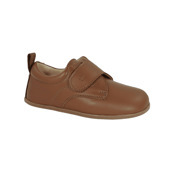 Zapatos barefoot infantiles Tico Terra son ideales para respetar el crecimiento del pie del niño. Hechos en España con piel de alta calidad.